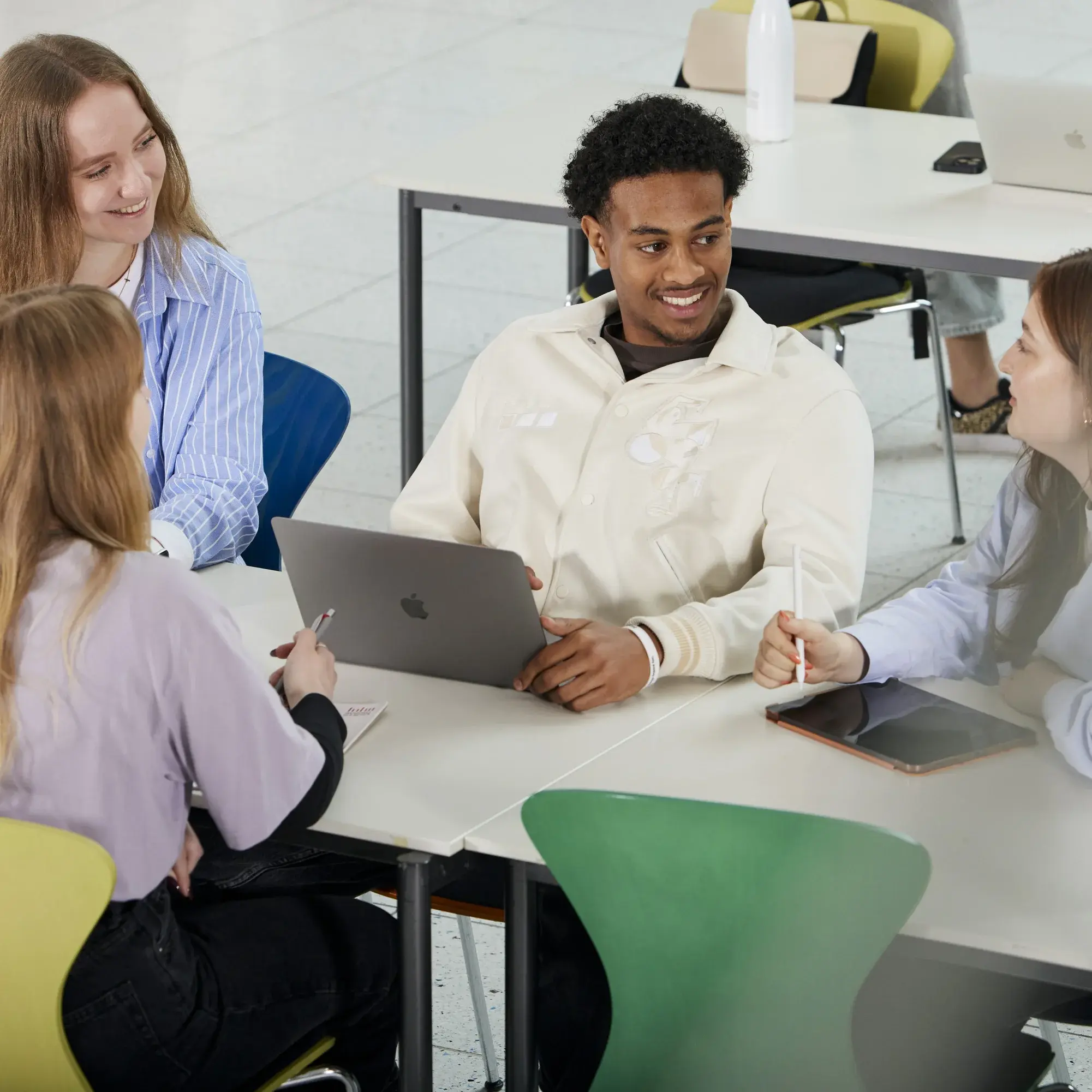 Students work together at the learning bar.
