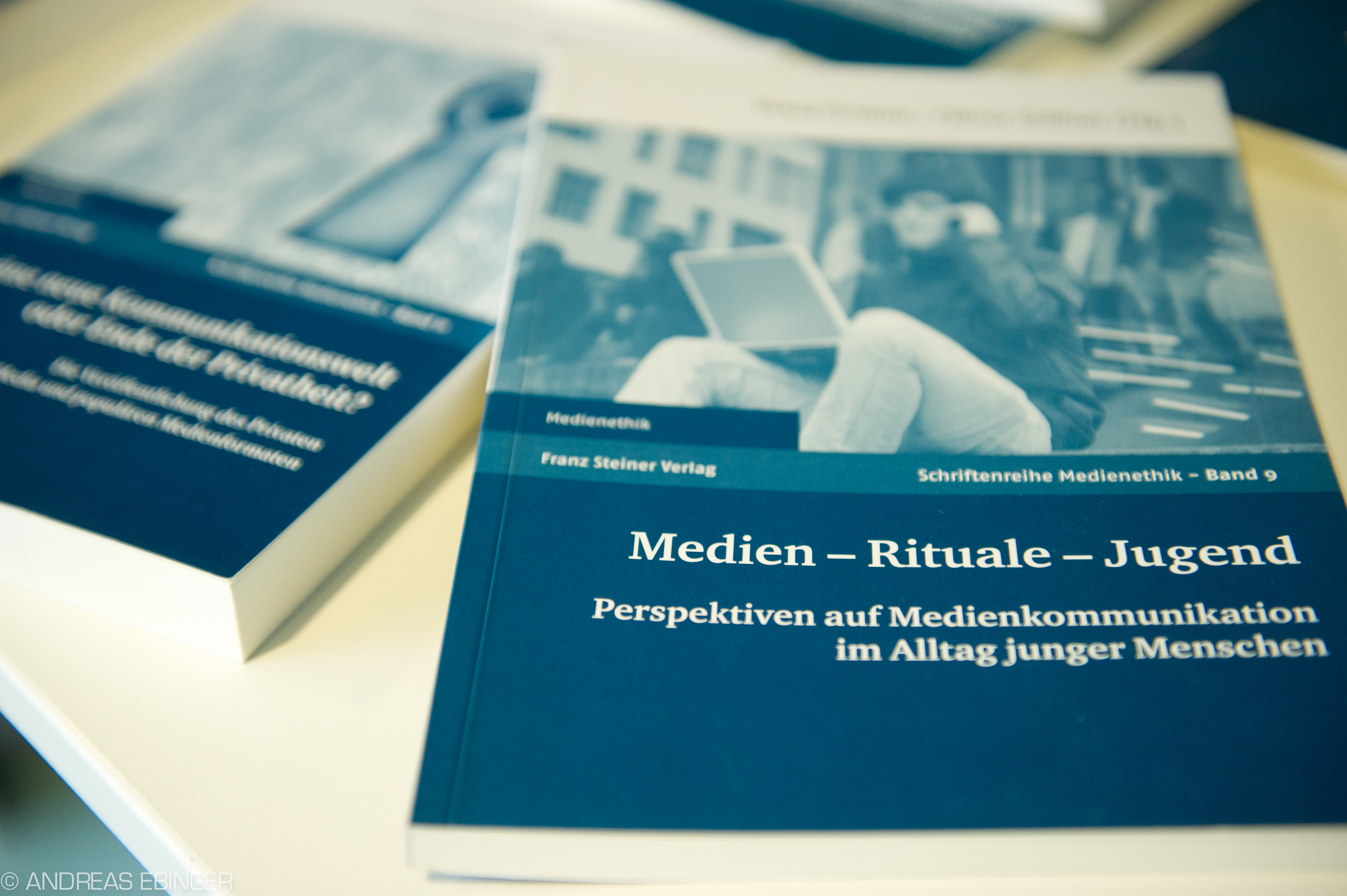 https://www.hdm-stuttgart.de/digitale-ethik/forschung/publikationen/medienethik_schriftenreihe