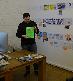 Art Director Pavel Pedziszczak stellt das Projekt Think Act vor.