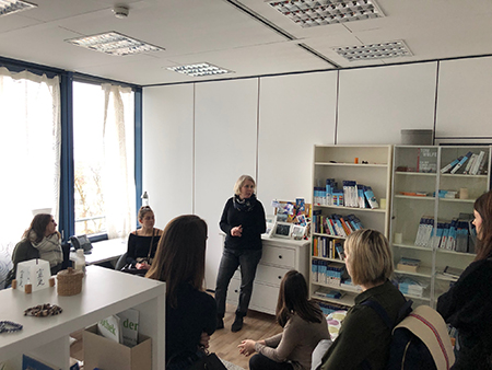 Die Studierenden in dem Zimmer der Persona und Medizinstudentin Carolin.