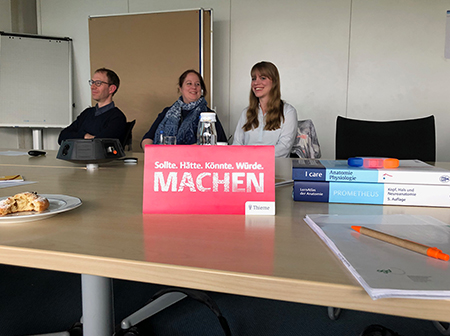 Konrad Seidel, Alice Meunier und Jenny Schuhmacher erzählen über ihre Arbeit bei Thieme.