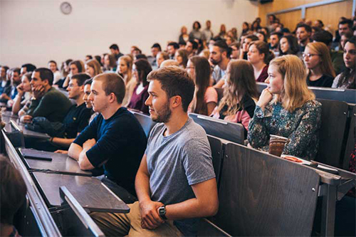 Zum Sommersemester 2020 werden die Erstsemester virtuell an der HdM willkommen geheißen.