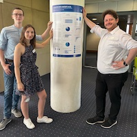 Zoom Bild öffnen Das studentische Team Timo Bihlmaier (IW), Timuncin Cicek (IW) und Anna Hoch (ID)