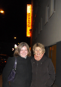 Zoom Bild öffnen Meredith Lowe und Prof. Ingeborg Simon  Foto: Susanne Krüger