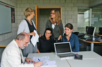 Zoom Bild öffnen Sigrid Verberne und Esther Hammelburg, Prof. Ingeborg Simon und Prof. Susanne Mayer