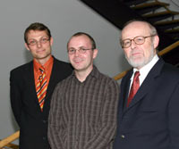 Tim Jennerjahn, Martin Maier und Betreuer Prof. Axel Ritz (v.l.)