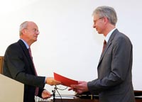 Minister Prof. Dr. Peter Frankenberg und Prof. Dr. Thomas Hoffmann-Walbeck (Foto: Hochschule Offenburg)