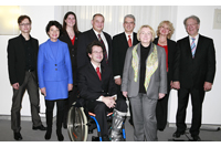 Prof. Dr. Petra Grimm (2. von links) mit den anderen Preisträgern und Wissenschaftsministerin Theresia Bauer (3. von rechts) Foto: Fred Arnold