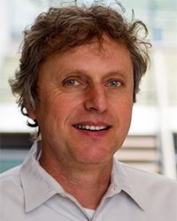 Ausgezeichnet: Prof. Walter Kriha Ausgezeichnet: Prof. Walter Kriha