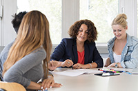 In dem Programm werden Tandems zwischen Mentees und Mentoren gebildet In dem Programm werden Tandems zwischen Mentees und Mentoren gebildet