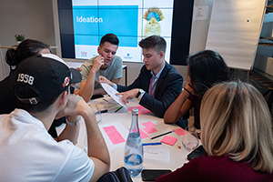   Im Finale werden aus den Gewinnern der nationalen Vorrunden per Losverfahren neue internationale Mannschaften gebildet (Foto: Christian Lütgens)