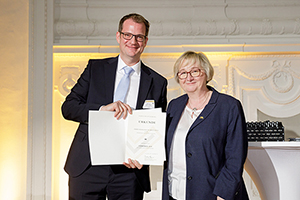 Prof. Dr. Simon Wiest erhielt den Landeslehrpreis (Foto: MWK / Jan Potente)