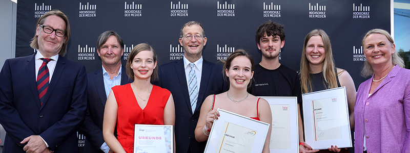 Prof. Dr. Michael Weißhaupt, Prof. Dr. Christoph Häberle, Janina Helber, Prof. Dr. Alexander Roos, Miriam Schröter (in Vertretung für Lea Pagenkopf), Lucas Fiola, Jule Baatzsch und Prof. Dr. Katrin Hassenstein (von li. nach re.), Foto: Timo Becker  