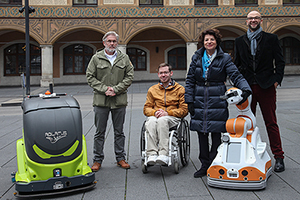 Das Team der HdM: Prof. Dr. Tobials Keber, Christof Lang, Prof. Dr. Petra Grimm und Kai-Erik Trost (von links, Foto: Daniela Stang/Uni Ulm)