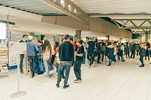   Beim Infoabend können Studieninteressierte die Studiengänge der HdM kennenlernen. (Foto: Jan Böttinger)