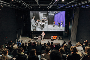 Die Kinobeschallung im HdM-Kino "Hardcut" wurde akustisch optimiert (Foto: Samuel Tschaffon)