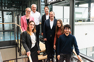 Johanna Kutter, Judith Haack, Michael Stock, Prof. Dr. Volker Jansen, Prof. Dr. Alexander W. Roos, Anna Scholz und Tuna Çandır (von links, Foto: Felicia Glas)