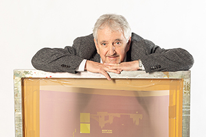 Prof. Dr. Gunter Hübner lehrte Siebdruck, Digitaldruck, Druckmaschinen und Druckverfahren (Foto: Matthias Galus) - Zur Detailansicht Prof. Dr. Gunter Hübner lehrte Siebdruck, Digitaldruck, Druckmaschinen und Druckverfahren (Foto: Matthias Galus) - Zur Detailansicht