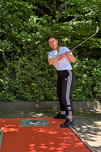 Zwischen ihrem Sport und dem Studium sieht die Minigolf-Weltmeisterin Parallelen 