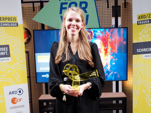 Lea Piaskowski ist die siebte Preisträgerin der HdM (Fotos: © ARD/ZDF Förderpreis »Frauen + Medientechnologie« / Martin Paul)