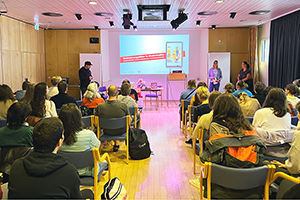 Mit den Arbeitsergebnissen haben sie einen Fachtag zu Behinderungsbildern in Kindermedien mitgestaltet (Fotos: Projekt-Team)